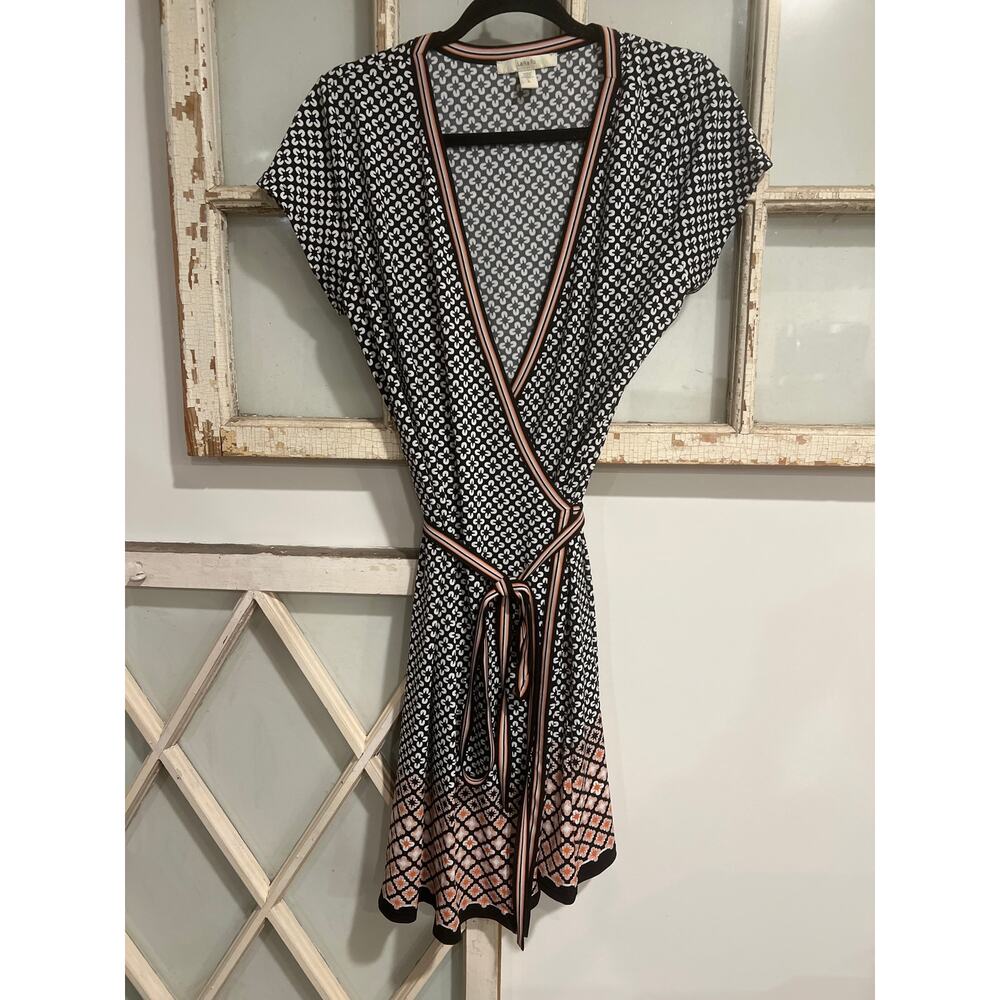 Lark & Ro size large short-sleeve wrap dress